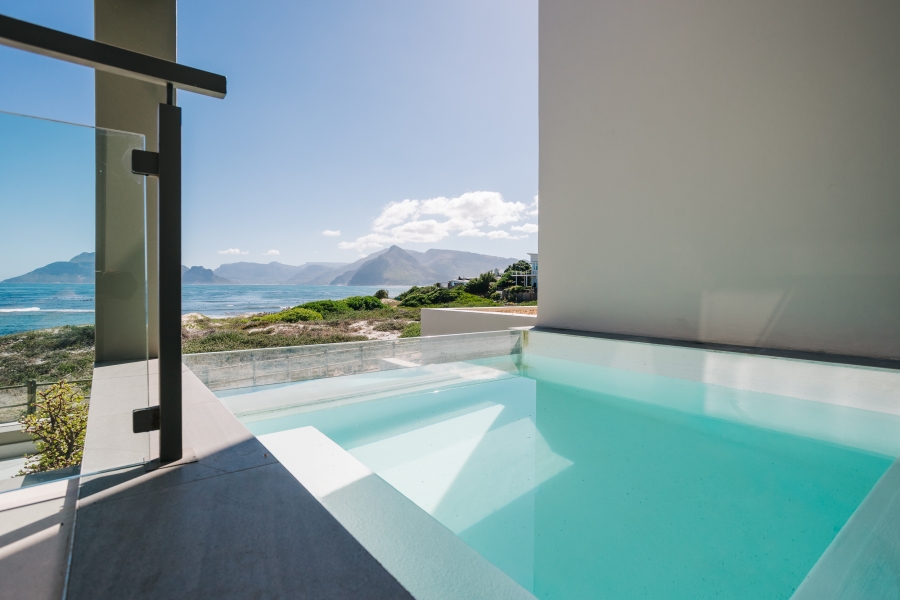 4 Bedroom Property for Sale in Kommetjie Western Cape